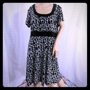 Susan Lawrence stretch dress scoop neck black XL